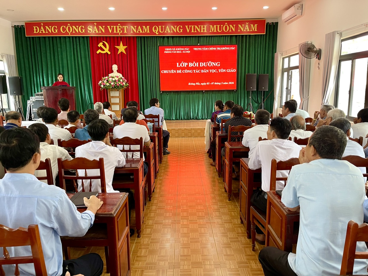 Xã Krông Pắc (Đắk Lắk) khai giảng lớp bồi dưỡng lý luận chính trị và công tác dân tộc, tôn giáo năm 2026